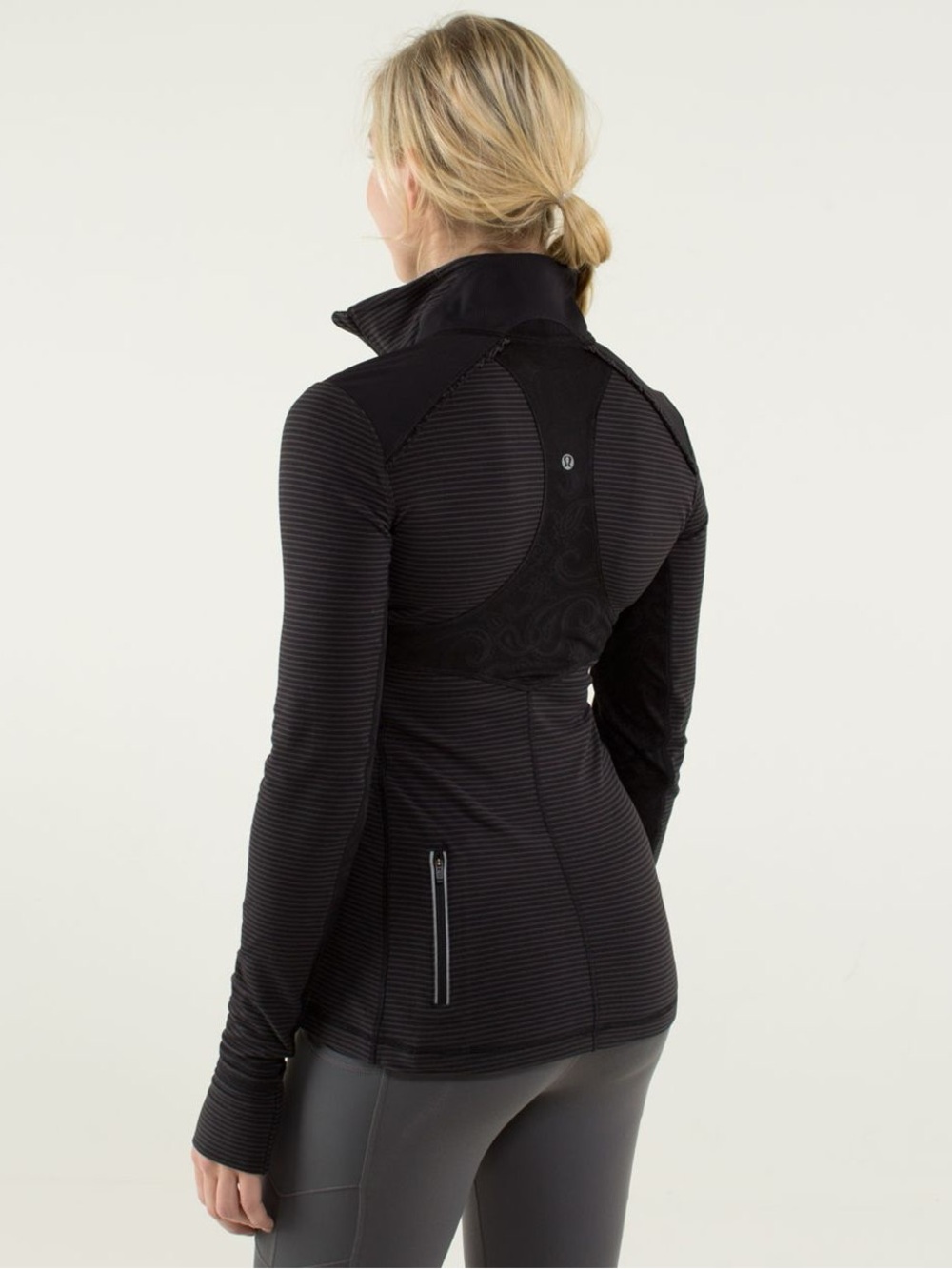 Lululemon Star Runner Pullover Womens 8? Striped long sleeve fitted black gray